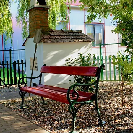 Applegarden Nyaraló *